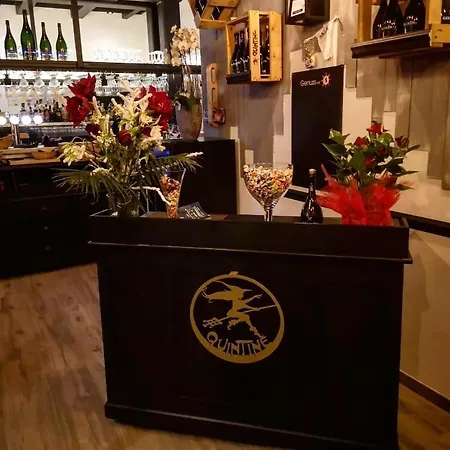 L De L Entre Potes- Bolia آث