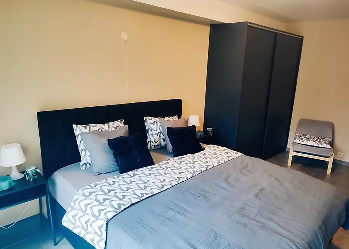 L De L Entre Potes Ath